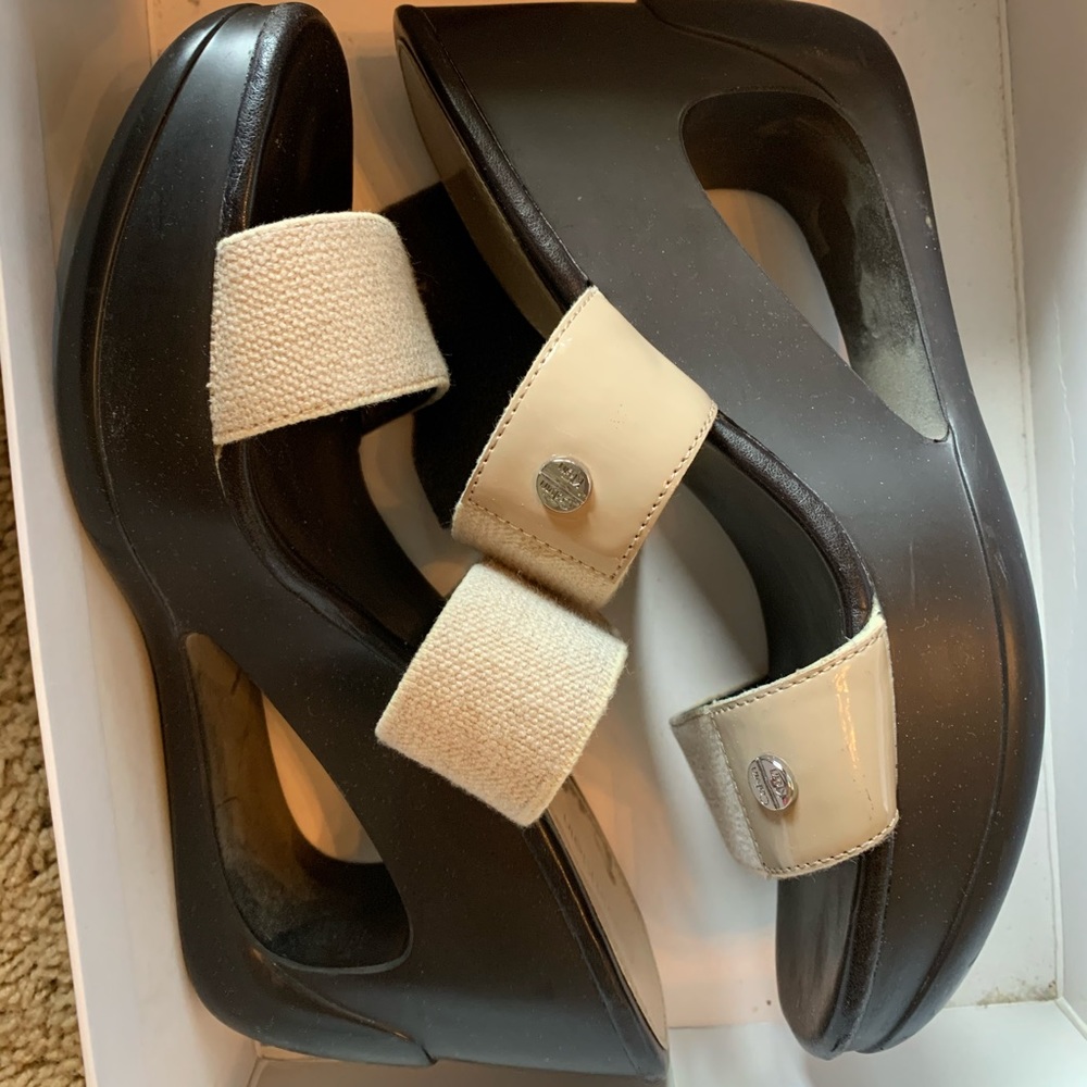 Calvin Klein Wedges - Picture 2 of 3